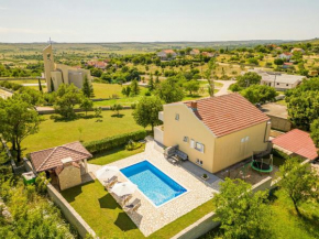 Villa Basil